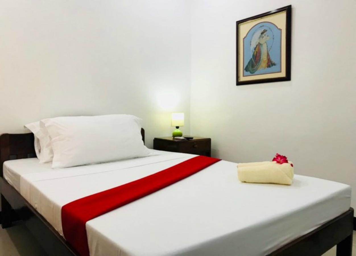 Teresita Pension Puerto Princesa Buitenkant foto