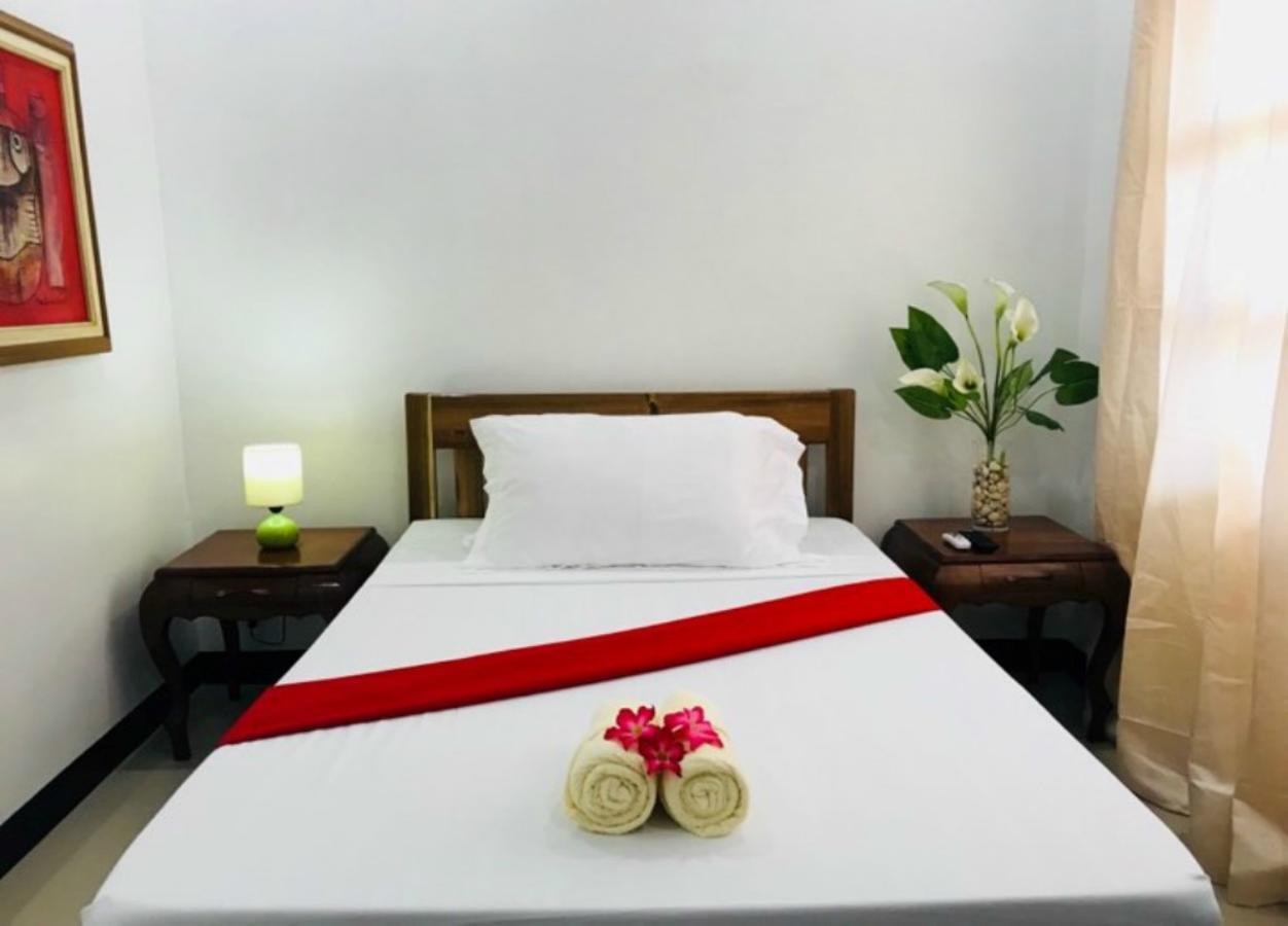 Teresita Pension Puerto Princesa Buitenkant foto